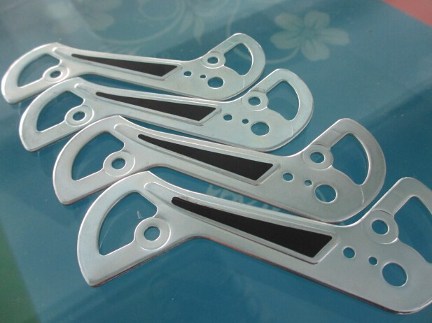 Vrecká s hubicou Poloautomatický stroj na označovanie plastových vrecúšok na plochý povrch