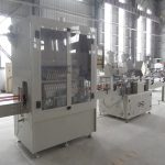 Automatická uzatváracia linka na fľaše s uhlovým hrdlom pre žieravé kvapaliny