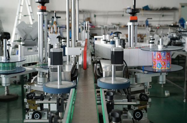 obojstranné etiketovacie stroje.jpg