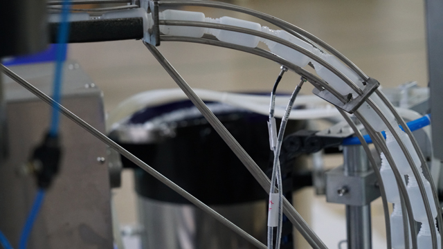 podávač fliaš.jpg