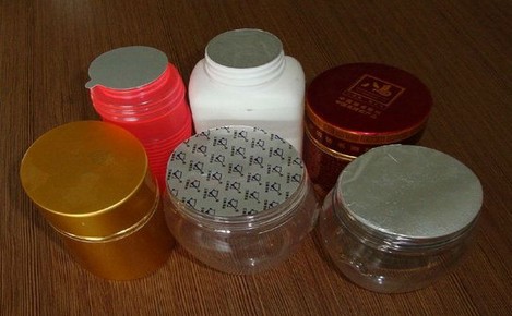 plastic bottles samples after being sealed indukcia.jpg