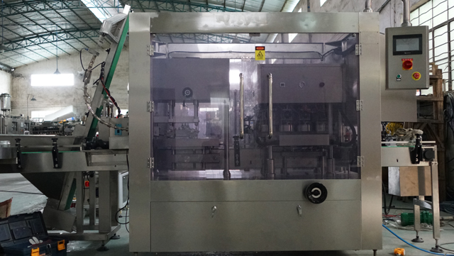 automatické vákuové uzatváranie.jpg