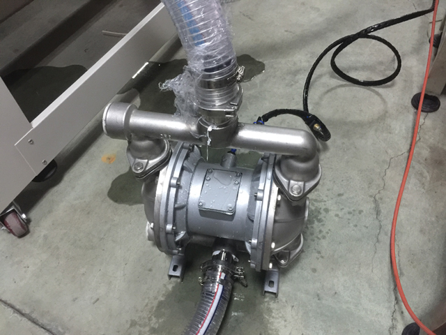 prečerpávacie čerpadlo na plniace materiály (1).JPG