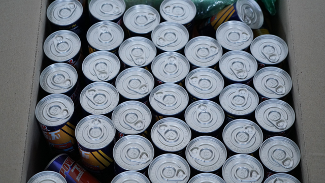 vzorky plechoviek.jpg