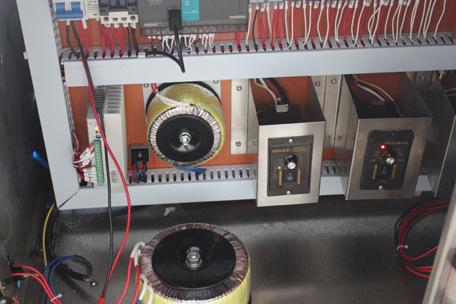 interný stroj electronic.jpg