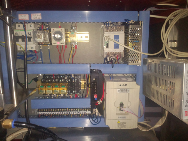 relays for filling sealing machines VNÚTRI hliníkových trubíc plniace uzatváracie stroje.jpg