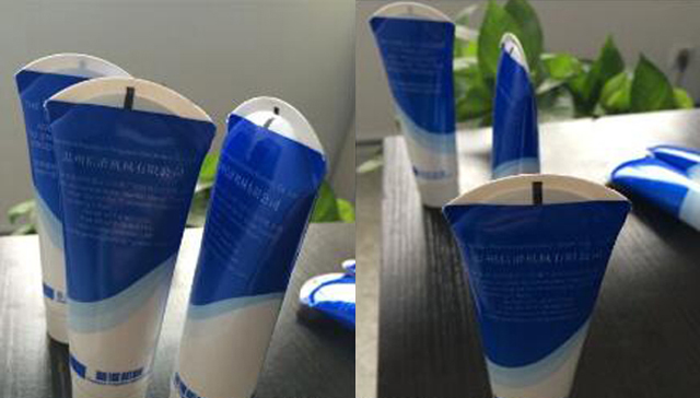 Zakrivené rúrky plniace tesnenie.jpg