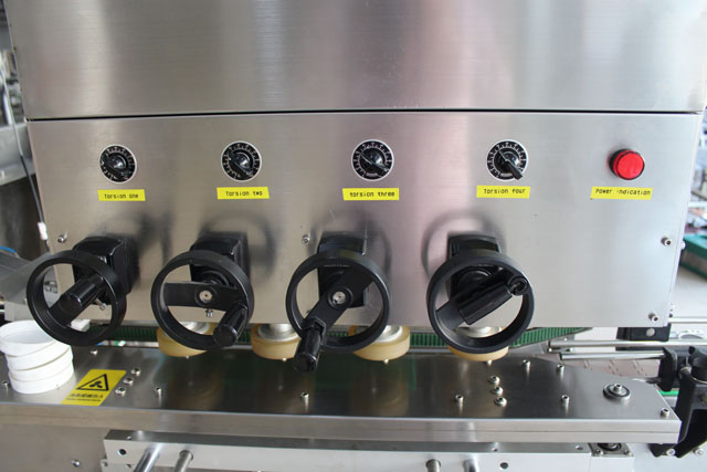 VYSOKORÝCHLOSTNÁ SKRUTKA.jpg