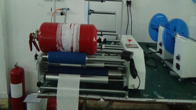 etiketovacie zariadenia pre produkty na hasenie požiarov.