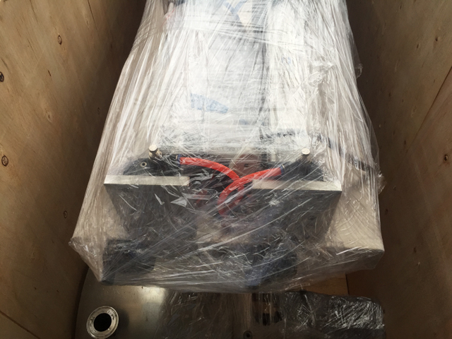 drevené puzdro na prepravu plniaceho stroja leteckou dopravou (7).JP