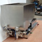 Poloautomatický pneumatický stroj na plnenie krémovej džemovej paprikovej omáčky