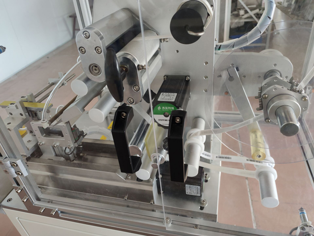 tlač štítkov káble drôtené detaily stroja (3).jpg