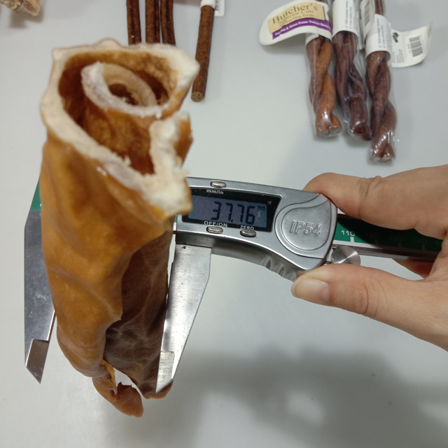 vzorky krmiva pre psov na označenie.jpg