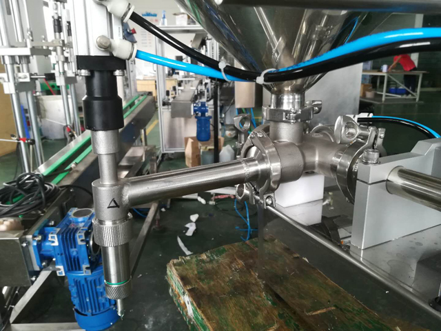 plniace trysky diel pre plniace stroje.jpg