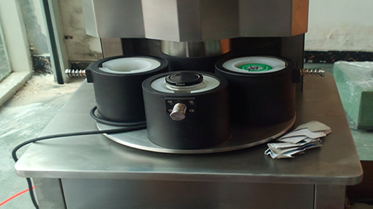 four heads vacuum capping machine semi automatic vákuový uzáver manuál.jpg