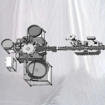 Stroj na uzatváranie malých skúmaviek s horizontálnou nálepkou