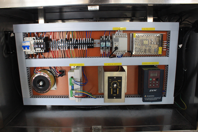 konfigurácia plniaceho uzáveru stroja