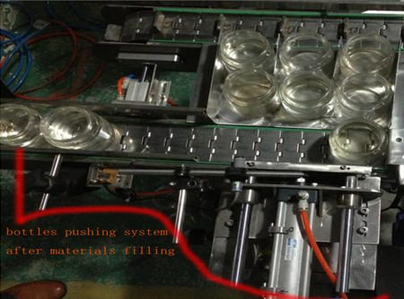 automatic bottles pushing system after filing systém na tlačenie fliaš.jpg