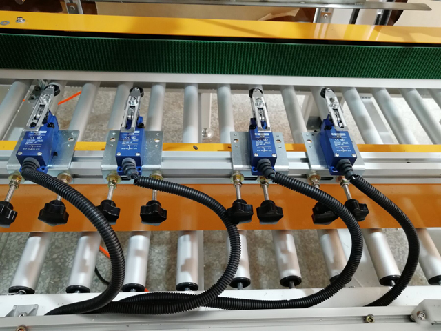 prepínač spreja na lepidlo.jpg