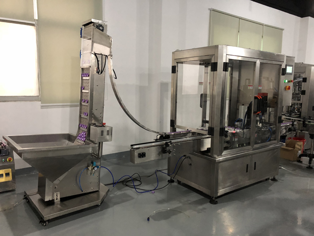 viečkovací stroj kozmetické strojčeky.JPG